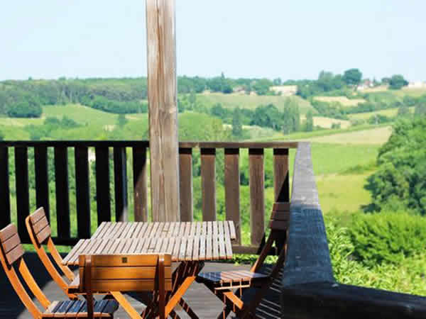 Wine Lodge at Chateau Feely